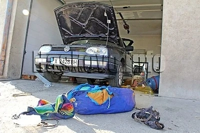 Двама тежко ранени след експлозия на газ в гараж в Хасково