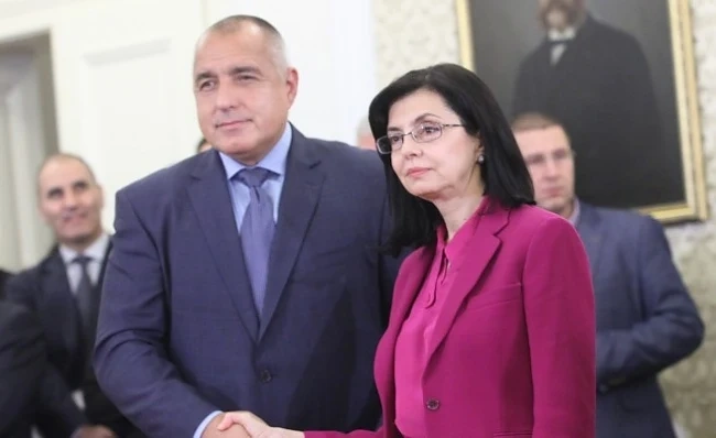 Министър Кунева благодари на Борисов за учителските заплати
