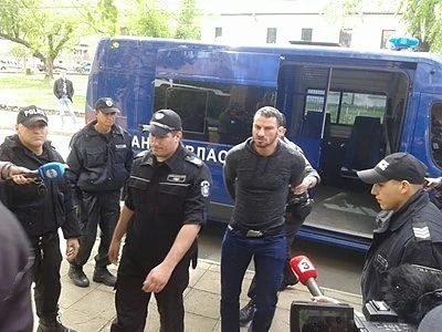 Съдят Перата, който върза мигранти със \
