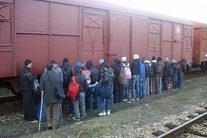 Задържаха цял вагон с нелегални мигранти в Свиленград