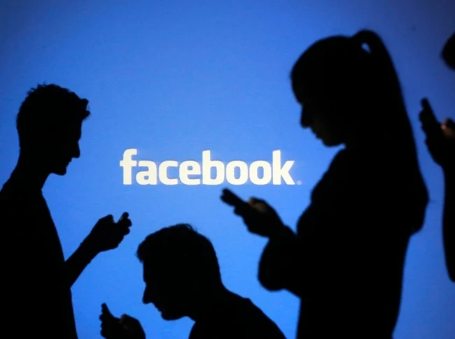 Изтрийте тези неща от Facebook профила си веднага