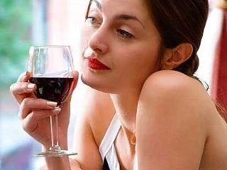 Диетата на французойките -  червено вино и черен хляб