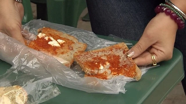 Кунева реши как ще се процедира със закуските в училищата