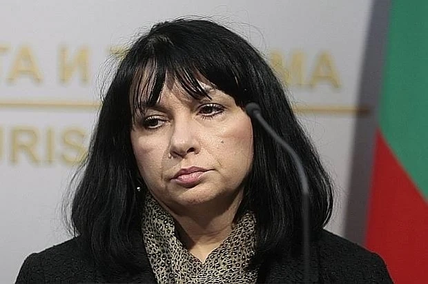 Теменужа Петкова защити Делян Добрев