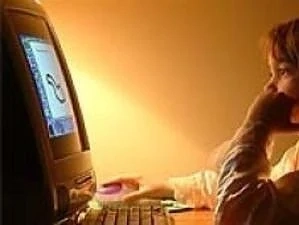 Засилват контрола на деца, станали обект на сексуално посегателство в интернет