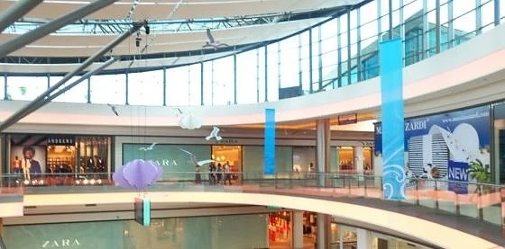 Сигнал за бомба евакуира МОЛ в Бургас