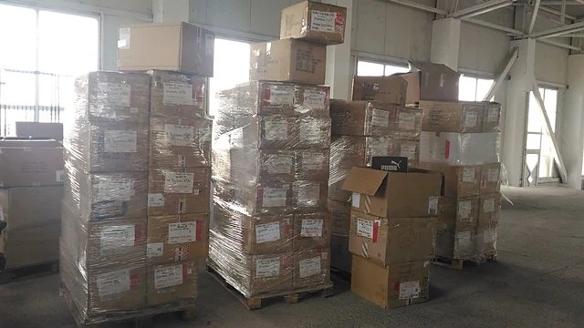 Конфискуваха над 1000 чифта маратонки на \