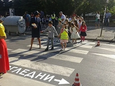 Перник е лидер по пешеходни пътеки с надписи 