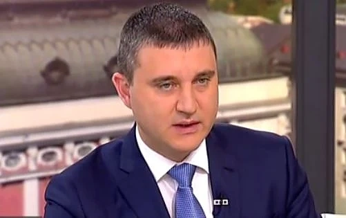 Финансовият министър: Не трябва да се финансират научни звена 
