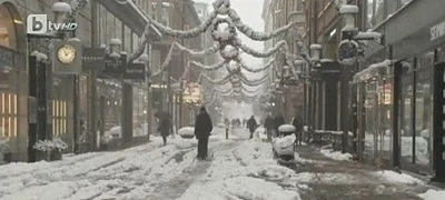 Сняг парализира Стокхолм   