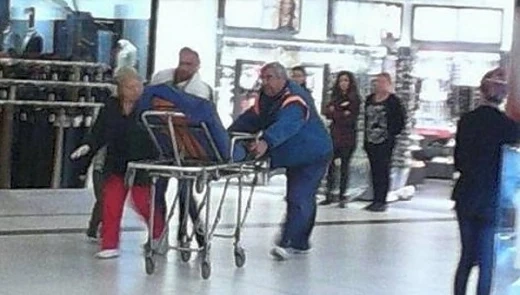 Момченце падна от втория етаж на мол в Бургас