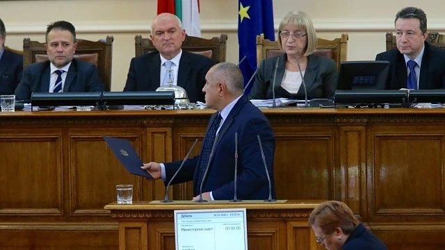 Оставката на кабинета „Борисов 2” вече е факт