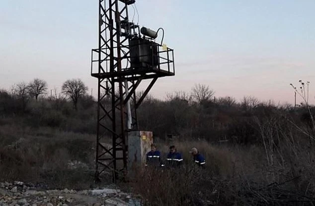 Момиче се качи на стълб за селфи в Нови пазар, влезе в болница след токов удар