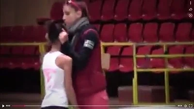 Погнаха невъзпитаната треньорка в Бургас 