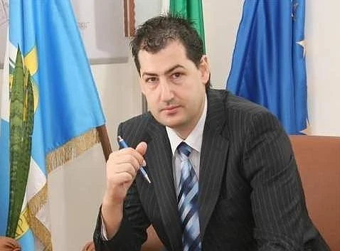 Кметът на Пловдив е прибрал над 800 бона от обществени поръчки