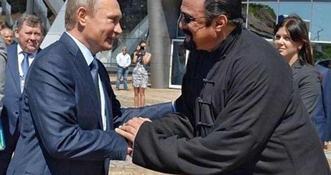  Стивън Сегал получи руски паспорт 