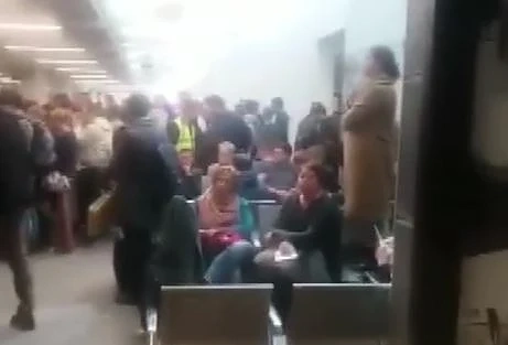 Българи блокирани на летище в Рим 10 часа