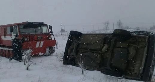 Вадят крадени коли от водоем в София (СНИМКА)