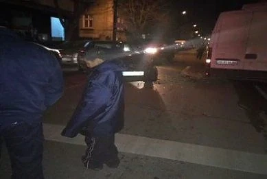 14-годишно дете катастрофира с краден бус в Русе