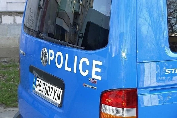 Разбиха наркобанда и група, готова за атентат