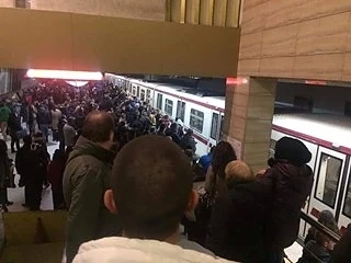 Фандъкова: Извозваме пътниците от авариралото метро с автобуси 