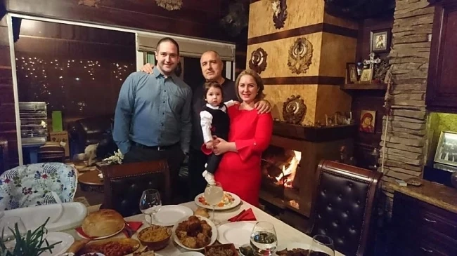 Бойко Борисов прекара Бъдни вечер с внучето