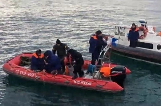 Откриха едната черна кутия на разбилия се руски Ту-154