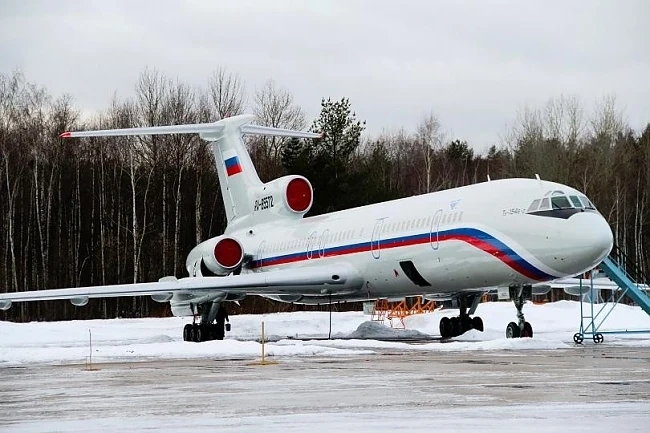 Русия преустановява временно полетите на самолети Ту-154 