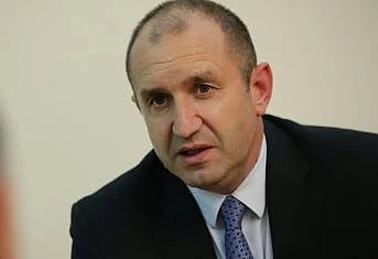 Радев: АПИ е възобновила обществена поръчка, гази разпоредбите на премиера
