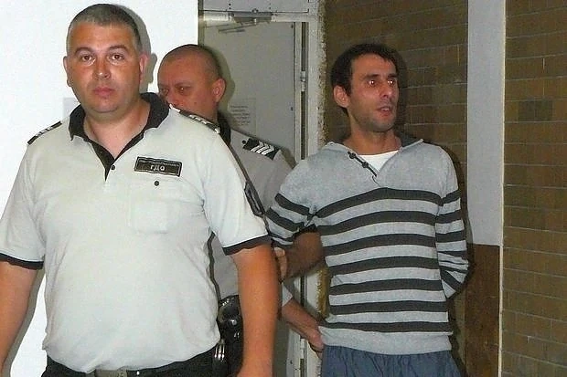 Връщат у нас Хюриет, който уби трима младежи на пътя   