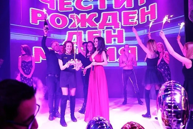 Мария отпразнува рождения си ден в клуб MEGAMI (СНИМКИ)