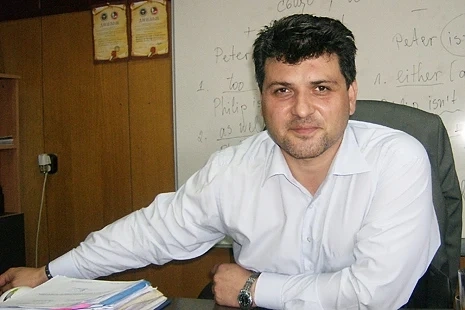 И кмета на Челопеч окрал общината