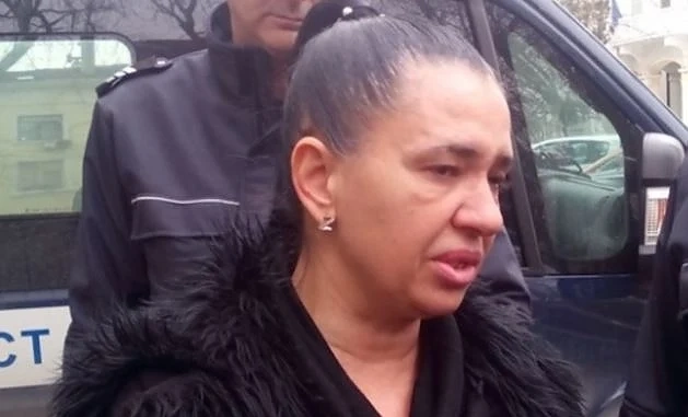 Анита Мейзер остава в затвора