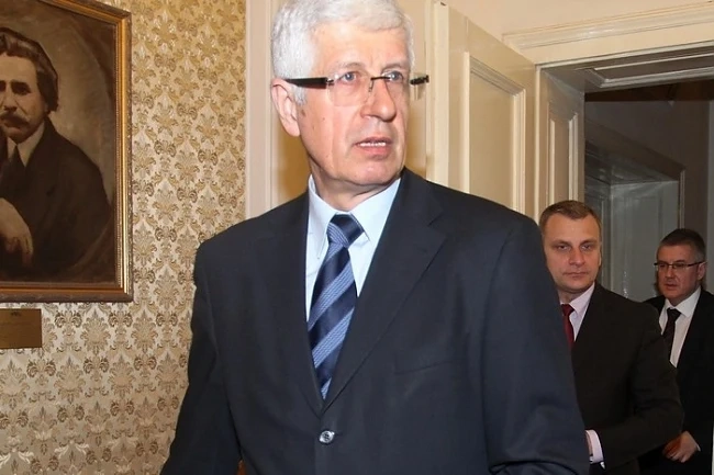 Румен Овчаров: Ситуацията в енергетиката е напрегната  