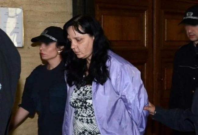 Акушерката Емилия не страда от психично заболяване