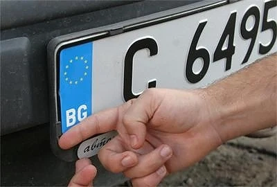 63 шофьори са останали без номера на колите за седмица 