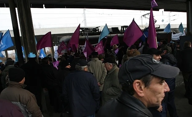 Работниците в БДЖ подготвят мащабен протест 