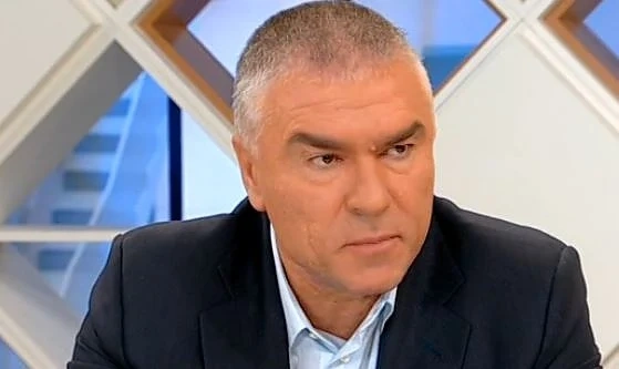 Нова телевизия се мазни на Марешки