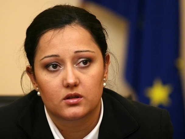 Лиляна Павлова: Служебното правителство се заиграва със страховете на хората 