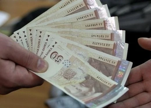 Над 7000 безработни с обезщетение над средната заплата