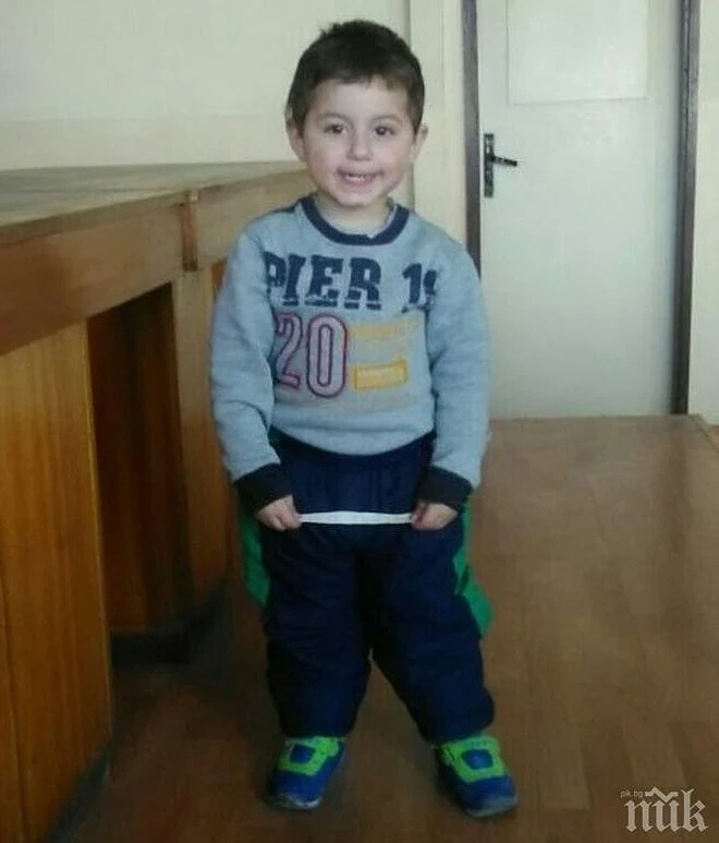 Търсят родителите на малко момченце