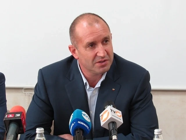 Румен Радев ще разговаря с представители на КНСБ 