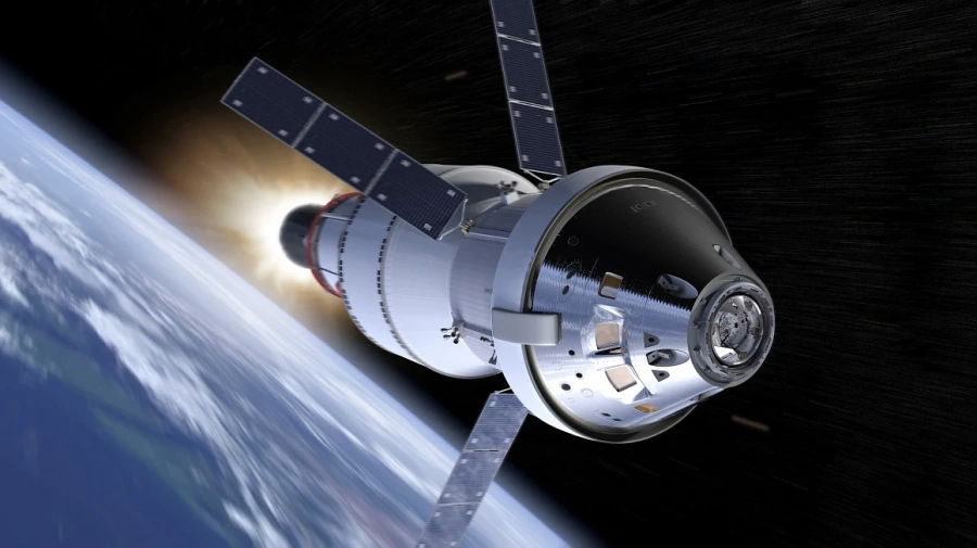 НАСА обмисля изпращането на космонавти до Луната с \