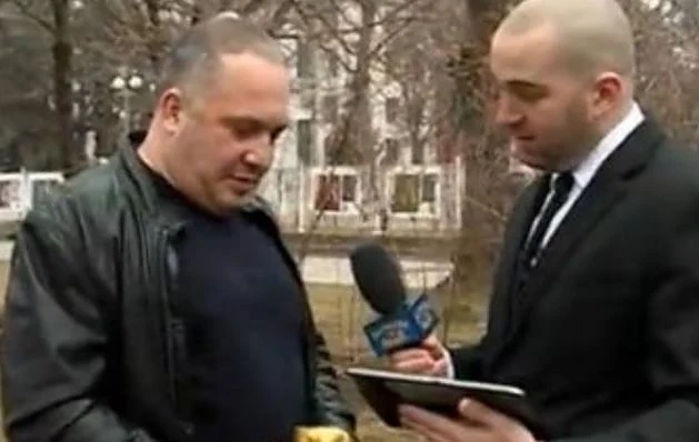 Слави Бинев със Златен скункс за преминаването му в ДПС