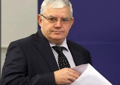 Бившият ректор на Медицинския университет Ваньо Митев отива на съд