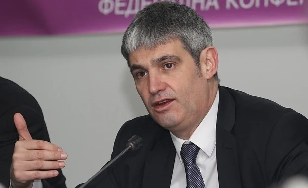 Пламен Димитров: Прогнозирам поне с 200 лева по-висока заплата