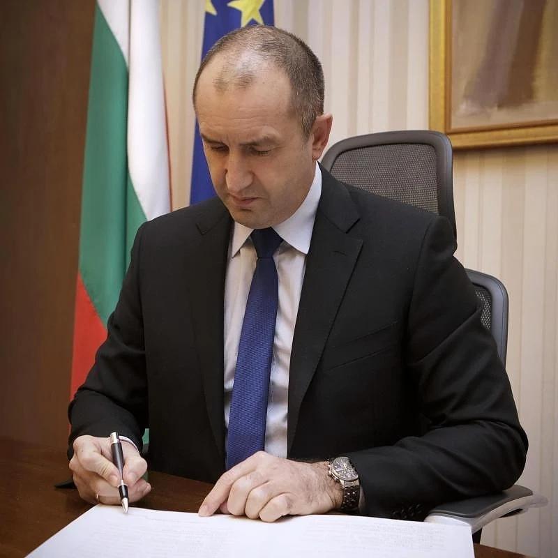 Президентът Радев назначи генерал Андрей Боцев за началник на отбраната
