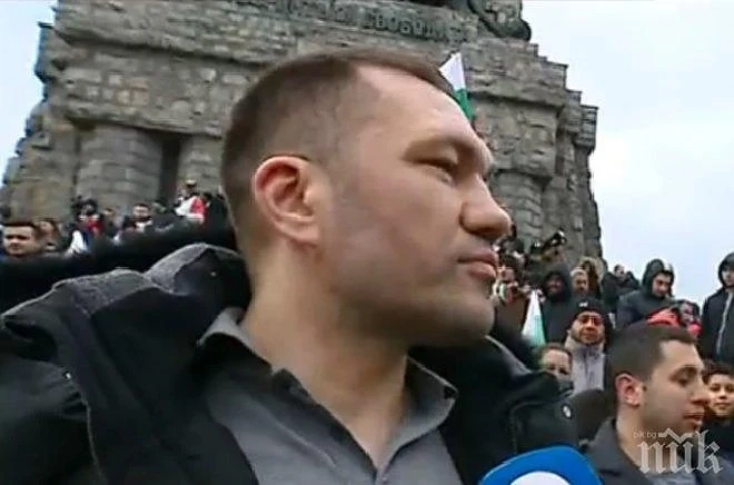 Кобрата се изкачи на връх Шипка