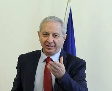 Герджиков рецитира \