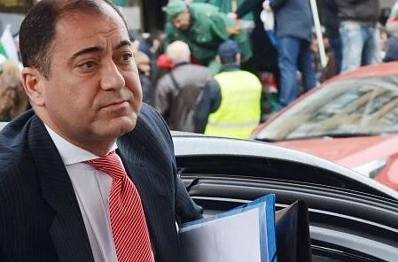 Външно привика турския посланик Сюлейман Гьокче заради агитация в Турция